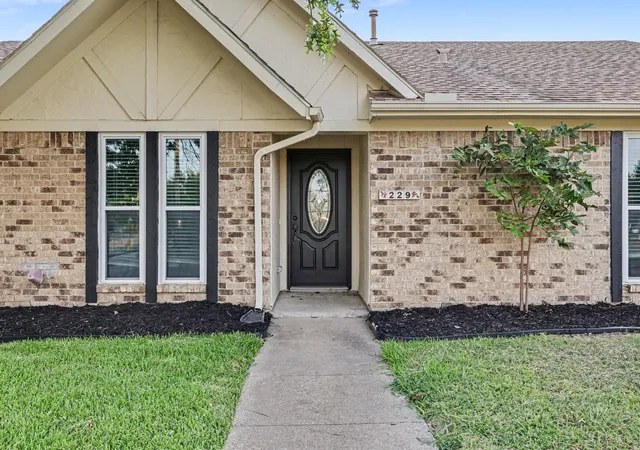 Photo 2 of Single family home for sale at 229 S Heartz Rd, Coppell, TX 75019 | MLS# 21177656 | Listing updated on 2026-07-29