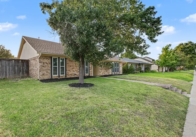 Photo 3 of Single family home for sale at 229 S Heartz Rd, Coppell, TX 75019 | MLS# 21177656 | Listing updated on 2026-07-29