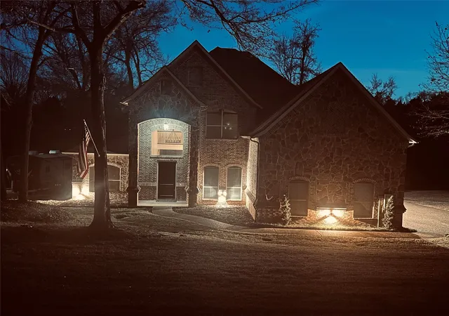 Photo 3 of Single family home for sale at 5182 Bayshore Dr, Athens, TX 75752 | MLS# 21155807 | Listing updated on 2026-10-04