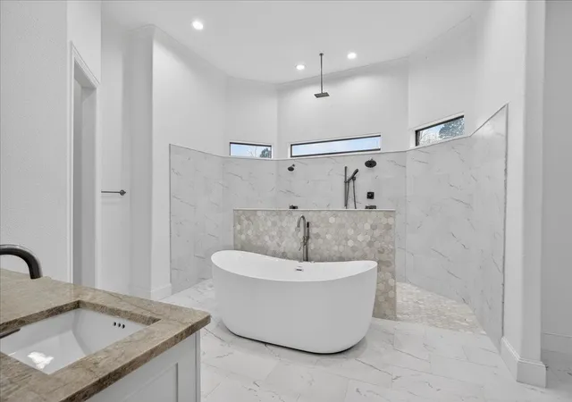 Photo 1 of Single family home for sale at 5182 Bayshore Dr, Athens, TX 75752 | MLS# 21155807 | Listing updated on 2026-10-04