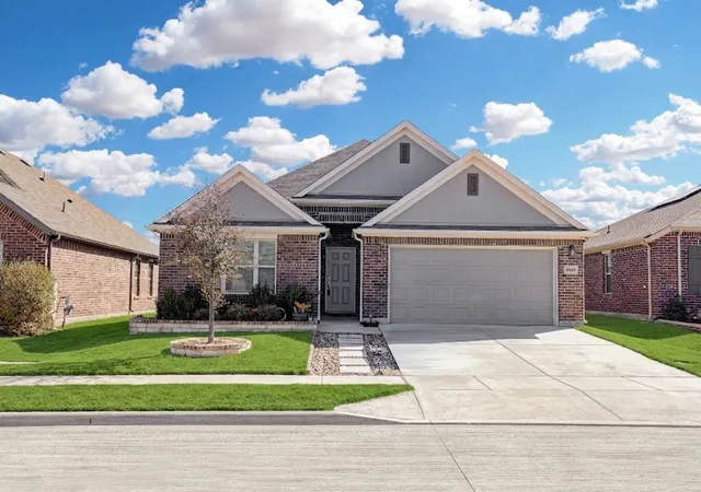 Photo 1 of Single family home for sale at 8948 Bronze Meadow Dr, Fort Worth, TX 76131 | MLS# 21168009 | Listing updated on 2026-07-31