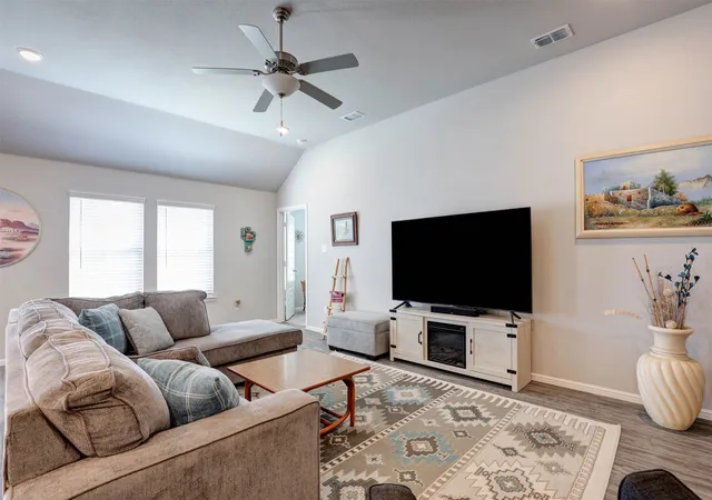 Photo 3 of Single family home for sale at 8948 Bronze Meadow Dr, Fort Worth, TX 76131 | MLS# 21168009 | Listing updated on 2026-07-31