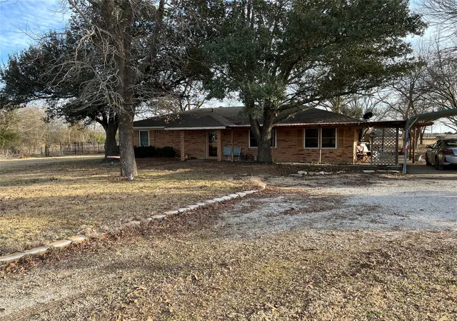 Photo 1 of Single family home for sale at 1053 Mary St, Quinlan, TX 75474 | MLS# 21164729 | Listing updated on 2026-07-28
