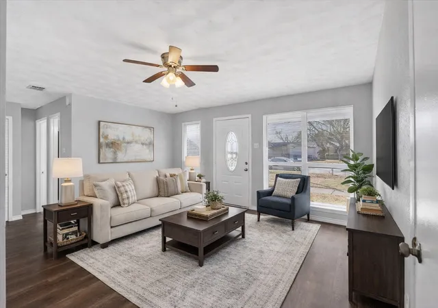 Photo 3 of Sale Pending at 1845 Wintergreen Rd, Carrollton, TX 75006 | MLS# 21176085 | Listing updated on 2026-07-30