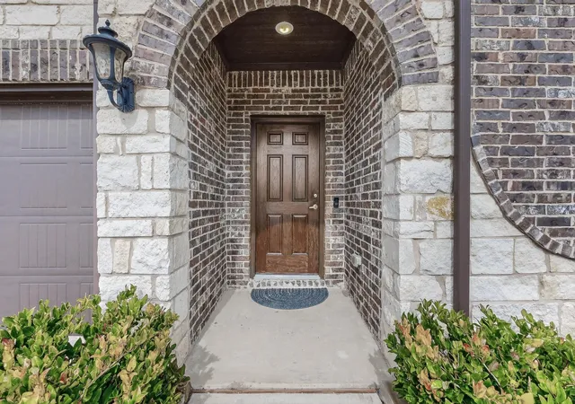 Photo 3 of Sale Pending at 1261 Pleasant Knoll Trl, Aubrey, TX 76227 | MLS# 21178255 | Listing updated on 2026-09-14