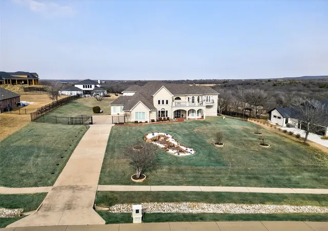 Photo 2 of Sale Pending at 3072 Rosebud Ct, Cedar Hill, TX 75104 | MLS# 21178258 | Listing updated on 2026-07-30