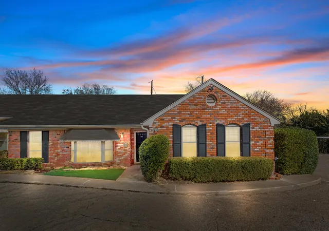 Photo 1 of Condo for sale at 5224 Lake Shore, Waco, TX 76710 | MLS# 21178590 | Listing updated on 2026-09-13