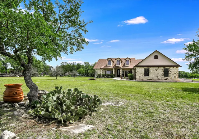 Photo 1 of Single family home for sale at 505 Vista View Trl, Spicewood, TX 78669 | MLS# 21179110 | Listing updated on 2026-07-31
