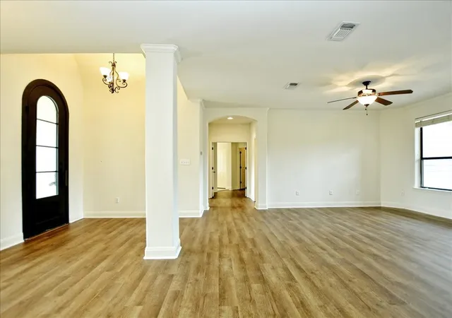 Photo 3 of Single family home for sale at 505 Vista View Trl, Spicewood, TX 78669 | MLS# 21179110 | Listing updated on 2026-07-31