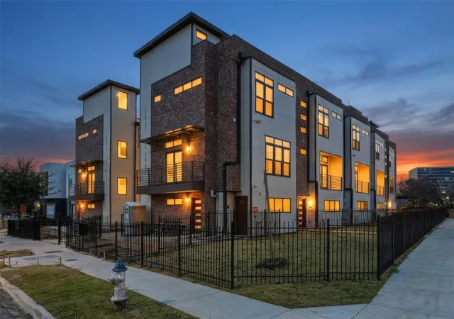 Photo 1 of Condo for sale at 4635 Manett St #102, Dallas, TX 75204 | MLS# 21180177 | Listing updated on 2026-09-12