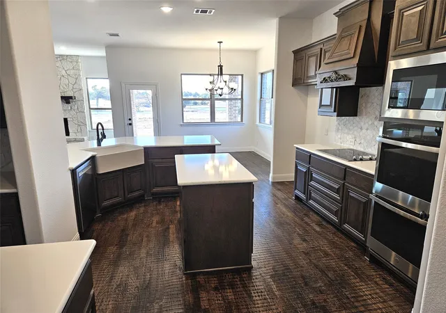 Photo 2 of Single family home for sale at 385 Willie's Ct, Whitesboro, TX 76273 | MLS# 21180438 | Listing updated on 2026-10-05