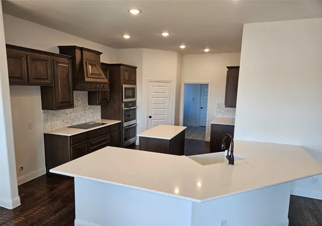 Photo 4 of Single family home for sale at 385 Willie'S Ct, Whitesboro, TX 76273 | MLS# 21180438 | Listing updated on 2026-10-05