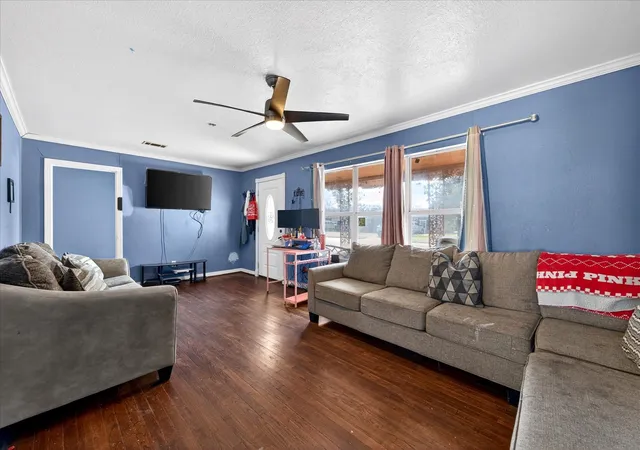 Photo 3 of Single family home for sale at 1115 Fisher St, Waco, TX 76705 | MLS# 21180483 | Listing updated on 2026-09-14