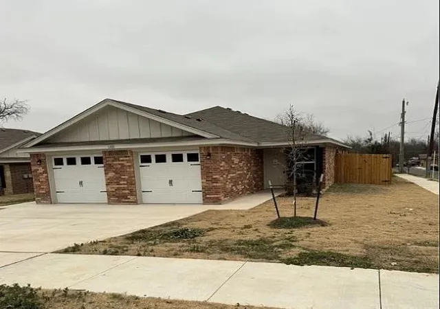 Photo 1 of Multi family home for sale at 1200 N 8 St, Killeen, TX 76541 | MLS# 21179136 | Listing updated on 2026-09-12