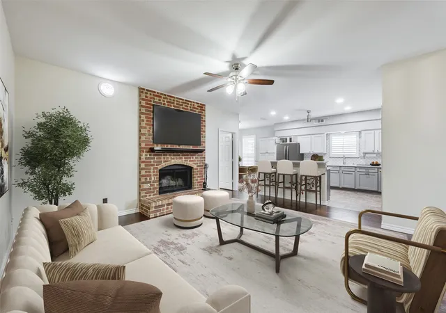 Photo 4 of Single family home for sale at 7600 Greengage Dr, Fort Worth, TX 76133 | MLS# 21177934 | Listing updated on 2026-08-02
