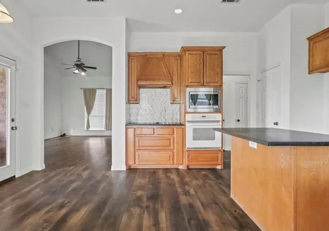 Photo 4 of Single family home for sale at 2170 County Road 269, Crandall, TX 75114 | MLS# 21181015 | Listing updated on 2026-09-09
