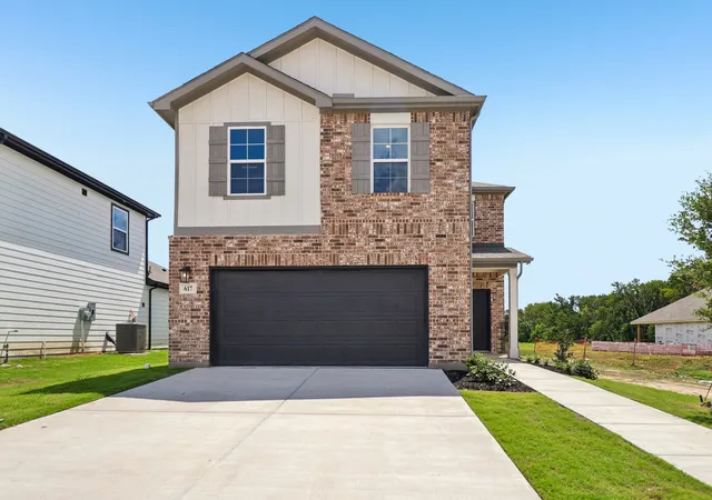 Photo 1 of Sale Pending at 617 Teardrop Ct, Royse City, TX 75189 | MLS# 21181069 | Listing updated on 2026-09-10