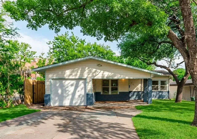 Photo 1 of Single family home for sale at 4520 Geddes Ave, Fort Worth, TX 76107 | MLS# 21181175 | Listing updated on 2026-09-08
