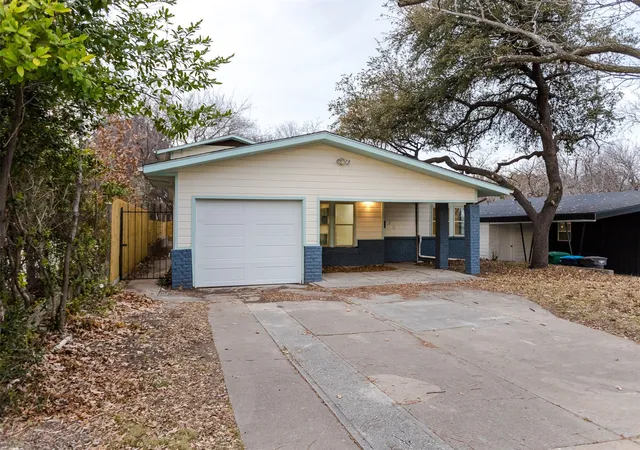 Photo 3 of Single family home for sale at 4520 Geddes Ave, Fort Worth, TX 76107 | MLS# 21181175 | Listing updated on 2026-09-08