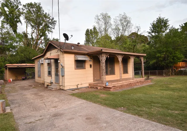 Photo 3 of Single family home for sale at 7033 Karen St, Shreveport, LA 71108 | MLS# 21180863 | Listing updated on 2026-07-29