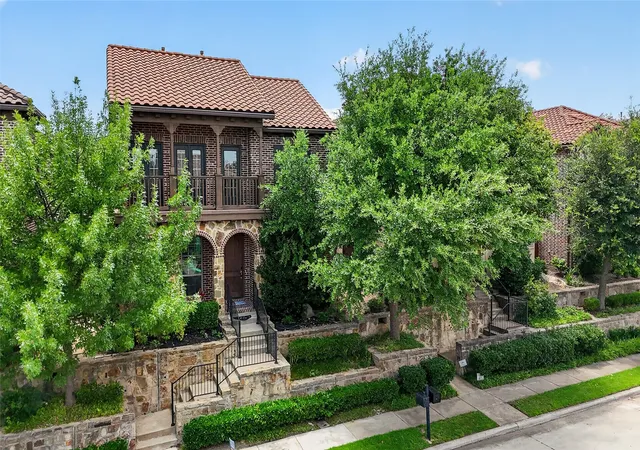 Photo 2 of Single family home for sale at 7031 Nueces Dr, Irving, TX 75039 | MLS# 21180248 | Listing updated on 2026-09-08
