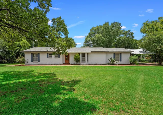 Photo 1 of Sale Pending at 7483 Gholson Rd, Waco, TX 76705 | MLS# 21180410 | Listing updated on 2026-07-29