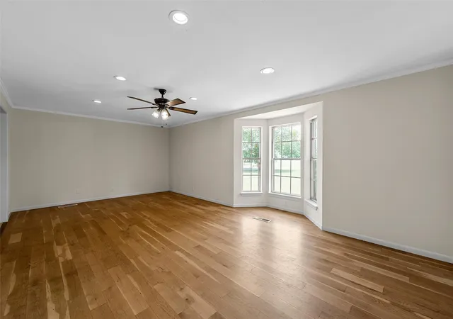 Photo 3 of Sale Pending at 7483 Gholson Rd, Waco, TX 76705 | MLS# 21180410 | Listing updated on 2026-07-29