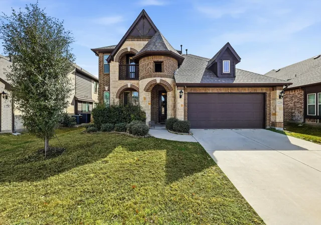 Photo 3 of Single family home for sale at 1220 Thrasher Dr, Little Elm, TX 75068 | MLS# 21181929 | Listing updated on 2026-07-30