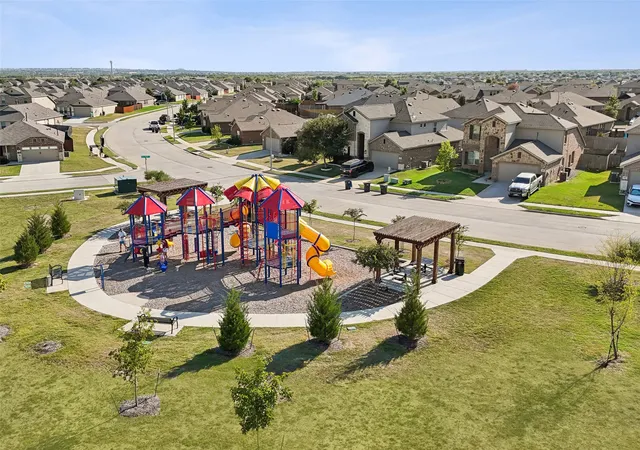 Photo 2 of Single family home for sale at 14740 Rocky Face Ln, Haslet, TX 76052 | MLS# 21181521 | Listing updated on 2026-10-06