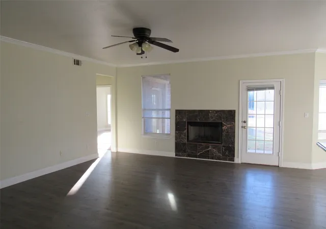 Photo 2 of Single family home for sale at 39220 Shadow Ridge Dr, Whitney, TX 76692 | MLS# 21182039 | Listing updated on 2026-09-09