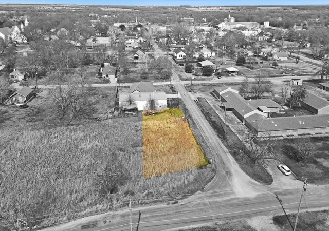 Photo 2 of Land for sale at 202 Pine St, Whitewright, TX 75491 | MLS# 21183299 | Listing updated on 2026-09-08