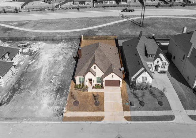 Photo 3 of Single family home for sale at 3841 Eagles Bluff Rd, Midlothian, TX 76065 | MLS# 21173829 | Listing updated on 2026-09-30