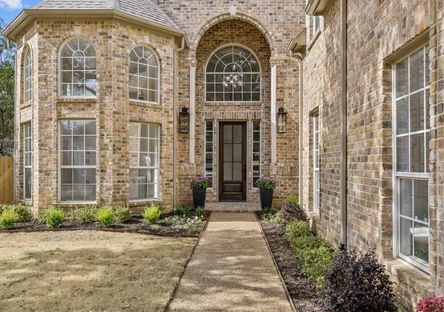 Photo 3 of Sale Pending at 1713 Briaroaks Dr, Flower Mound, TX 75028 | MLS# 21176483 | Listing updated on 2026-09-07