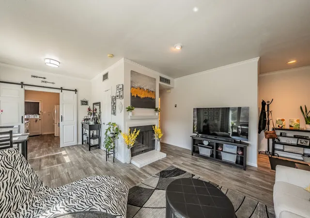 Photo 3 of Condo for sale at 4415 Bellaire Dr S #203S, Fort Worth, TX 76109 | MLS# 21184532 | Listing updated on 2026-09-11
