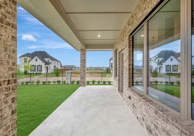 Photo 3 of Single family home for sale at 1100 Painted Lady Dr, Crowley, TX 76036 | MLS# 21184571 | Listing updated on 2026-10-06