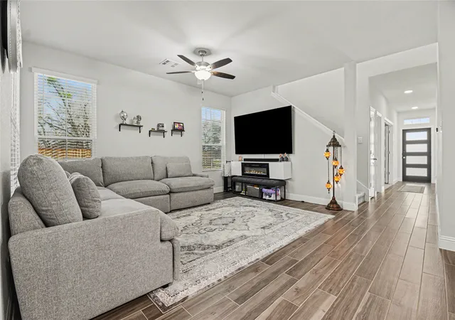 Photo 3 of Single family home for sale at 3525 Petals Pl, Rowlett, TX 75089 | MLS# 21176926 | Listing updated on 2026-09-08
