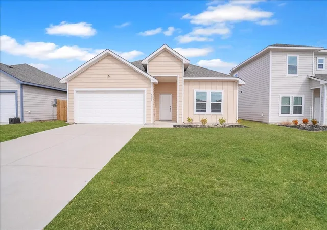 Photo 1 of Single family home for sale at 4806 Delano St, Greenville, TX 75401 | MLS# 21179231 | Listing updated on 2026-09-12