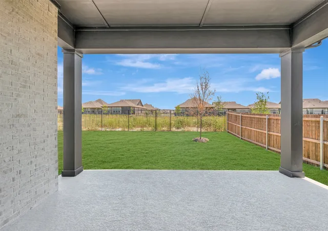Photo 3 of Single family home for sale at 7829 Pondview Ln, Fort Worth, TX 76123 | MLS# 21185753 | Listing updated on 2026-10-06