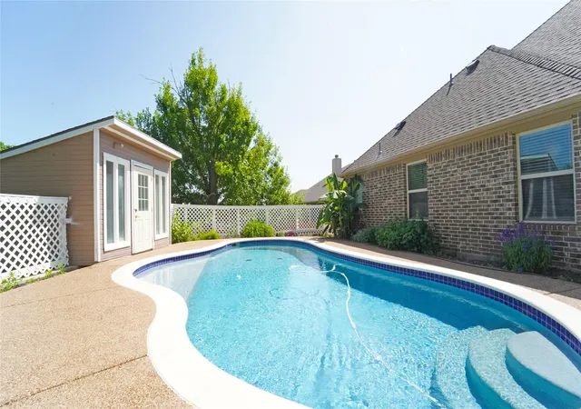 Photo 1 of Single family home for sale at 1901 Bay Laurel Dr, Weatherford, TX 76086 | MLS# 21184726 | Listing updated on 2026-08-03