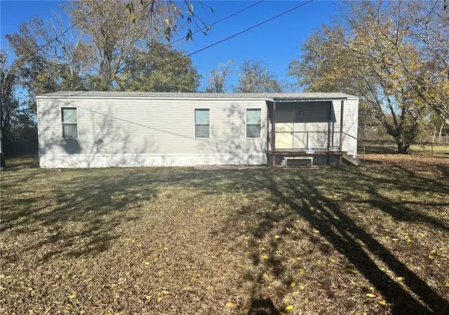 Manufactured home for sale at 3702 B Katy Ln, Waco, TX 76705 | MLS# 21186851