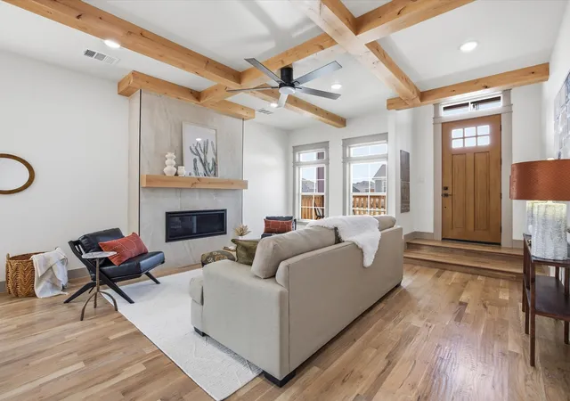 Photo 4 of Single family home for sale at 313 Dylan Wy, Midlothian, TX 76065 | MLS# 21161645 | Listing updated on 2026-10-07