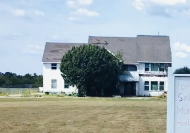 Photo 2 of Single family home for sale at 5077 E Line Rd, Whitewright, TX 75491 | MLS# 21186929 | Listing updated on 2026-09-12