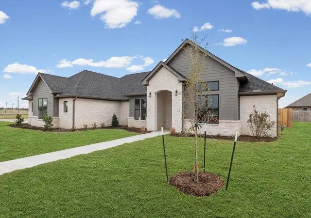 Photo 2 of Single family home for sale at 115 Cattail Ct, Waco, TX 76706 | MLS# 21181742 | Listing updated on 2026-09-15