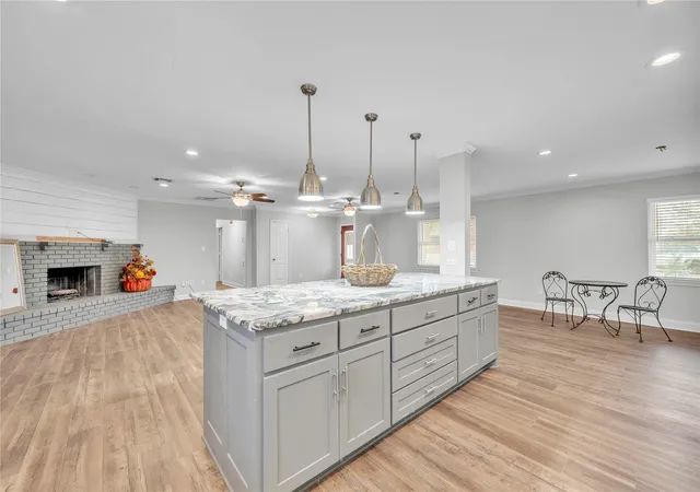 Photo 3 of Single family home for sale at 801 Arliss Dr, Woodway, TX 76712 | MLS# 21188670 | Listing updated on 2026-09-14