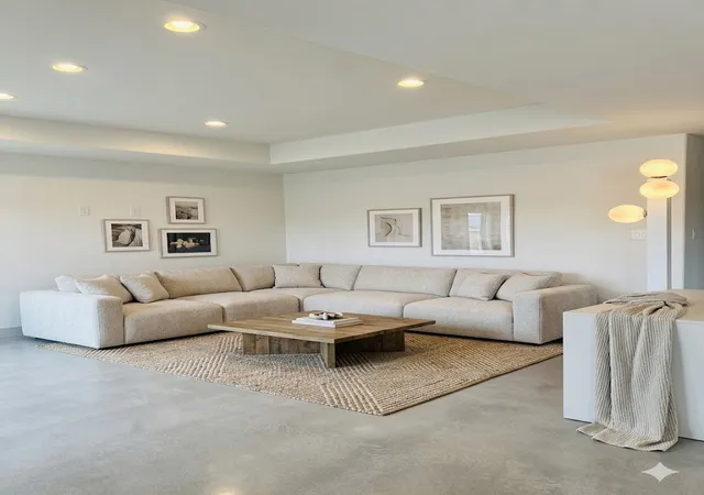 Photo 3 of Sale Pending at 108 N Cliff St, Dallas, TX 75203 | MLS# 21189252 | Listing updated on 2026-07-29