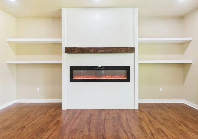 Photo 4 of Single family home for sale at 910 Cream Level Rd, Athens, TX 75751 | MLS# 21189257 | Listing updated on 2026-09-11