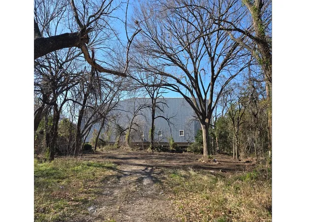 Photo 2 of Land for sale at 1210 Bliss St, Dallas, TX 75203 | MLS# 21189341 | Listing updated on 2026-09-08