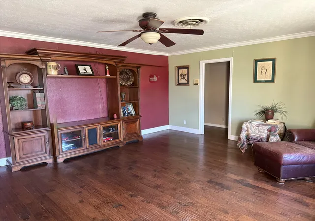Photo 2 of Single family home for sale at 409 10th, Nocona, TX 76255 | MLS# 21189426 | Listing updated on 2026-07-29