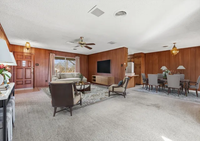 Photo 3 of Sale Pending at 412 N Cummings Dr, Alvarado, TX 76009 | MLS# 21185380 | Listing updated on 2026-07-29