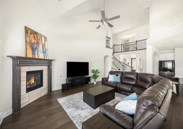 Photo 3 of Sale Pending at 1411 Stellar Truth Wy, Wylie, TX 75098 | MLS# 21189054 | Listing updated on 2026-09-17